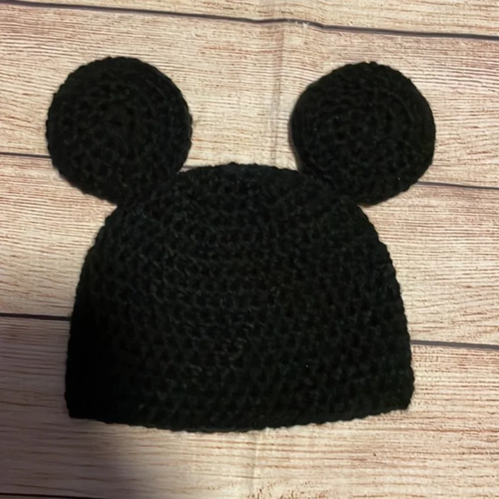 Handmade Disney Mickey Mouse Beanie Hat & Diaper Cover Set